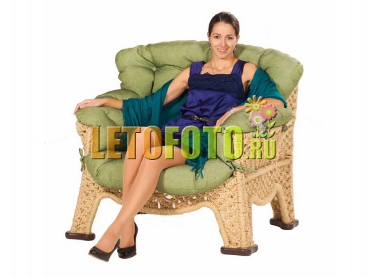 Удобное плетеное кресло для отдыха в беседке. Материалы - полиамид, терможаккардовая ткань.